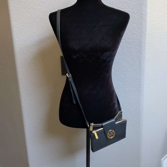 Michael Kors Crossbody Bag - Picture 1 of 13